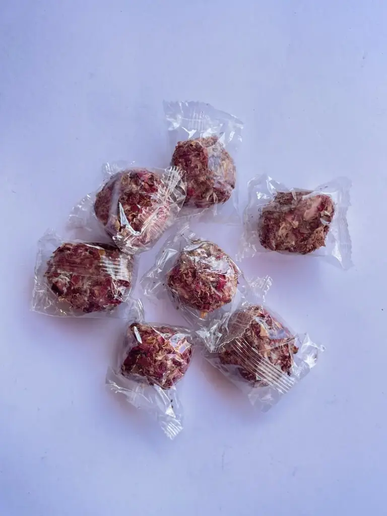 من وسلوى ورد